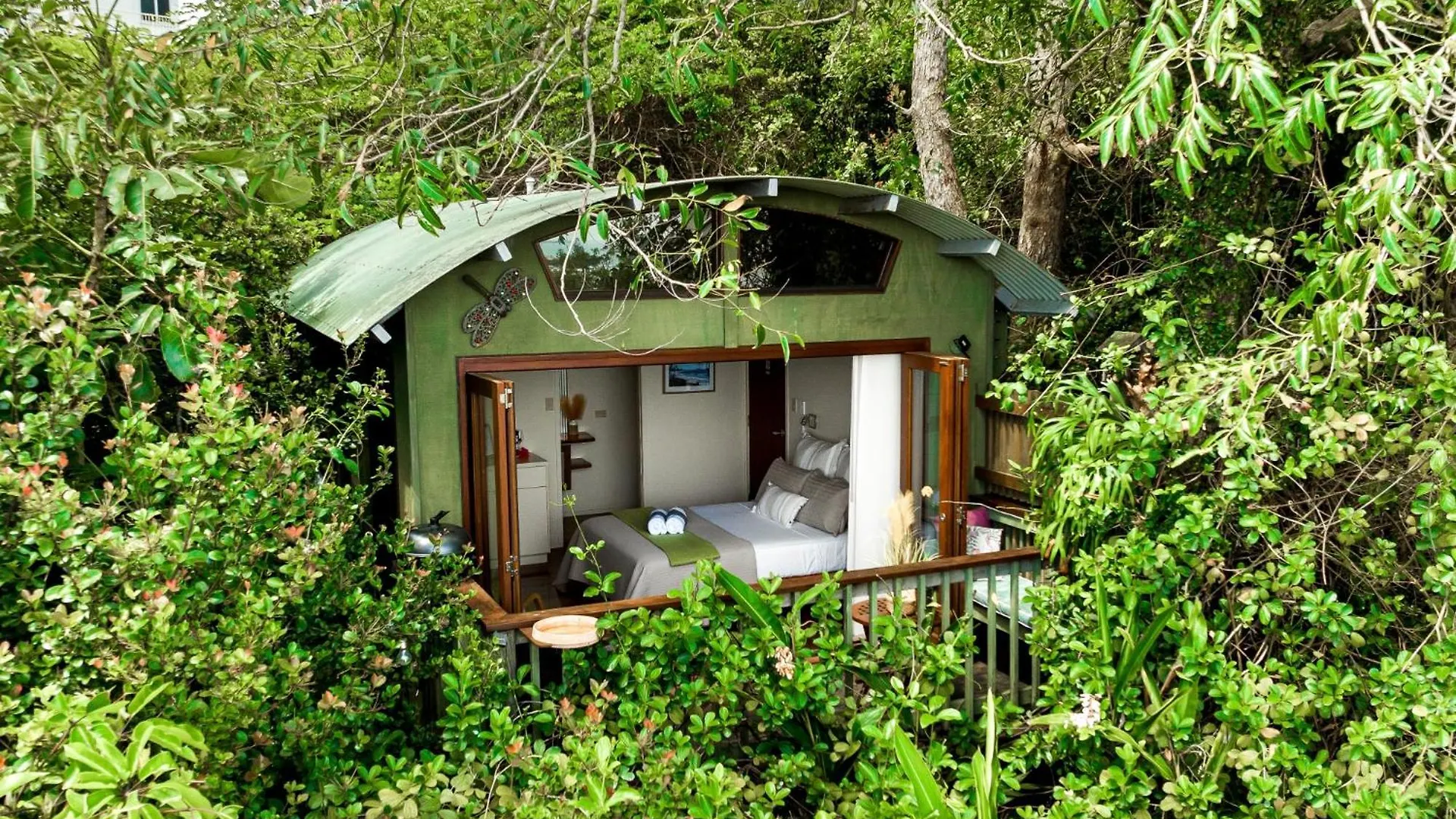 The Beach Treehouse Alexandra Headland